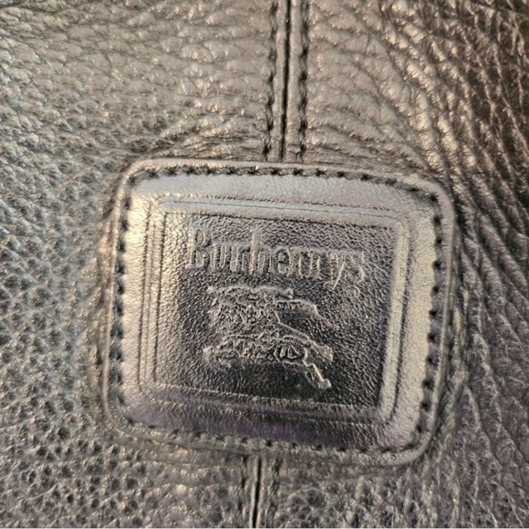 Vintage Burberry’s Black Leather Drawstring Bucket Bag & Burberry Bag Charm Set - Picture 7 of 16